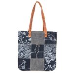 Caturday Tote Bag