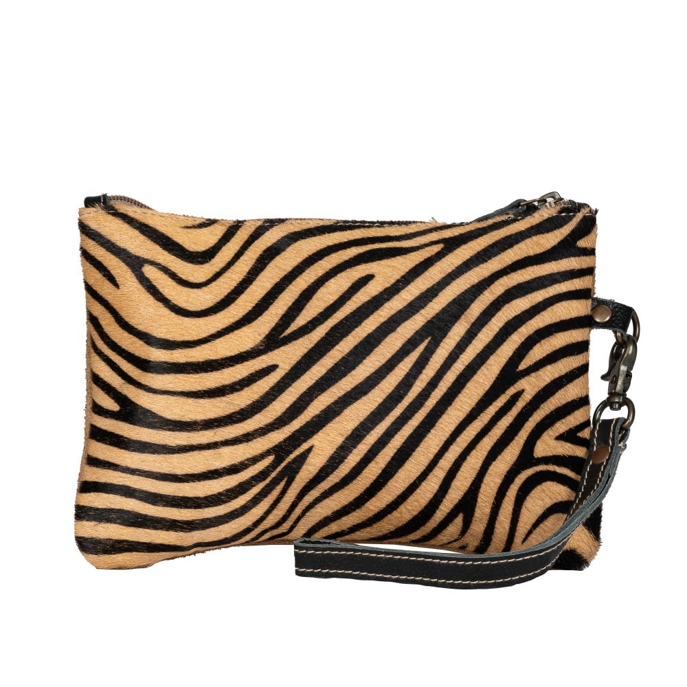 1844-1.jpg Peggy Pouch - Image 1